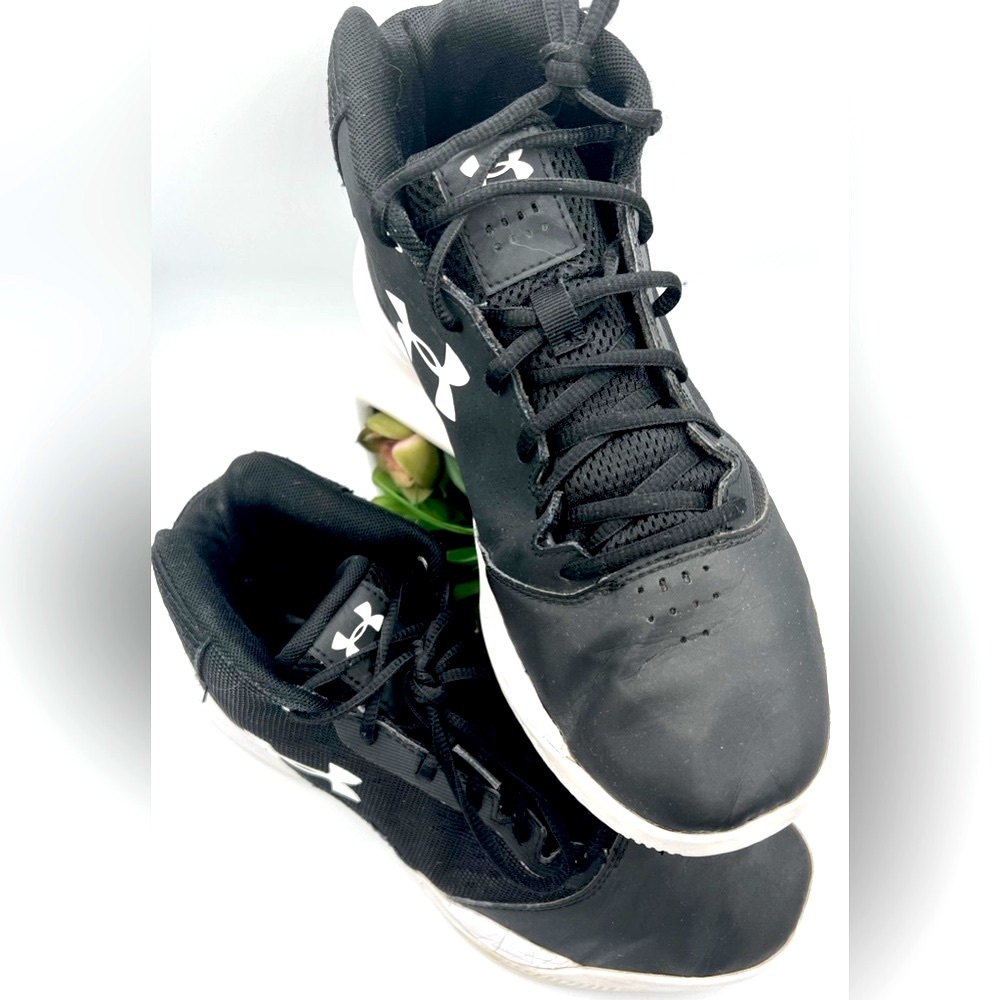 🌺Under Armour Womens Jet 2017
3020633-001 Basketball Shoes🌸🌺 - Picture 2 of 15